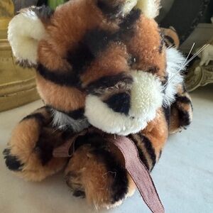 Vintage America Wego (1982) Tiger Stuff Animal